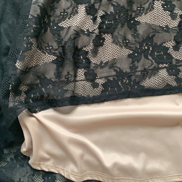 Lace black dress size small with nude lining - Picture 2 of 3